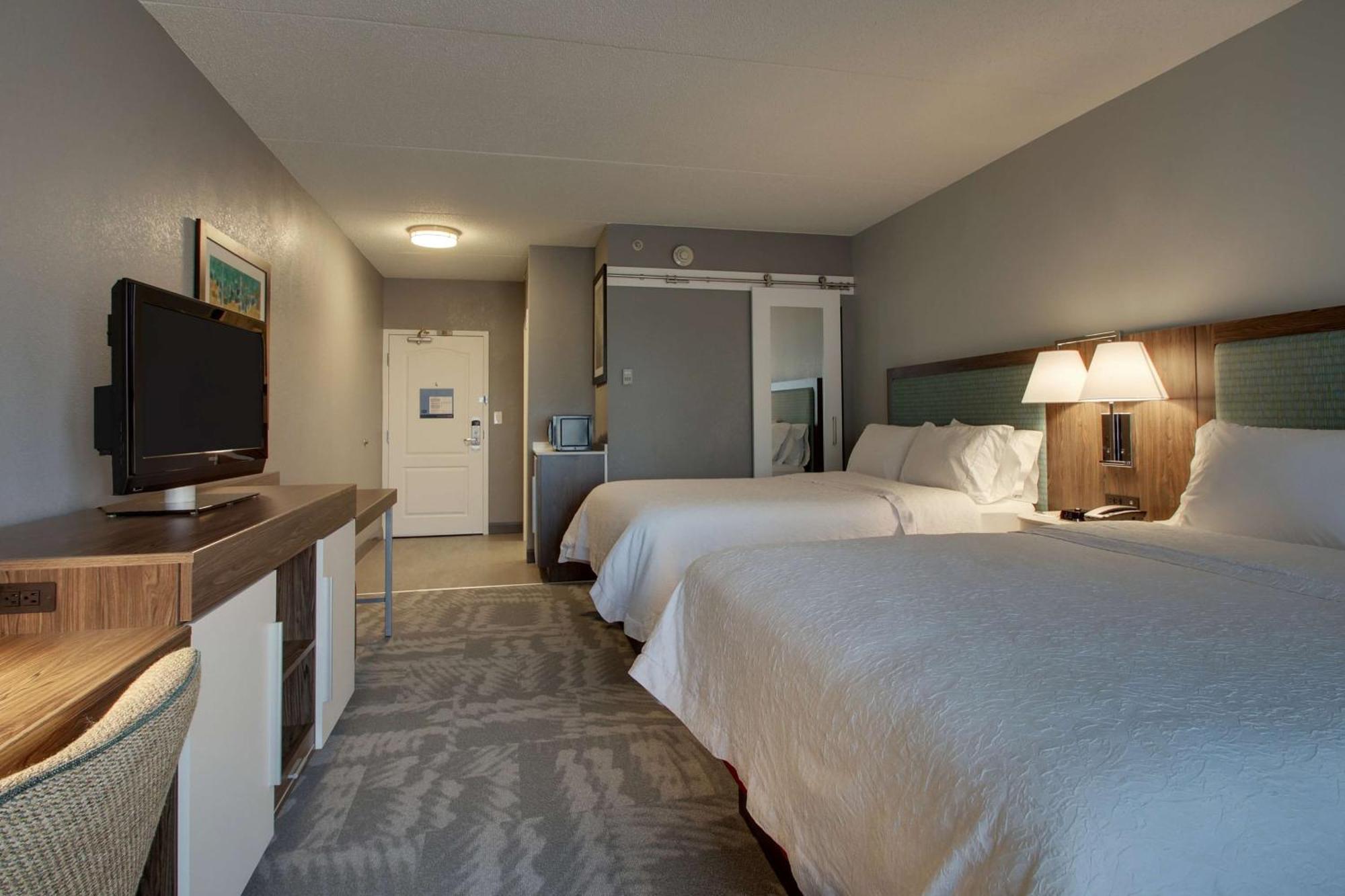 Hampton Inn & Suites Chicago/Орора Экстерьер фото