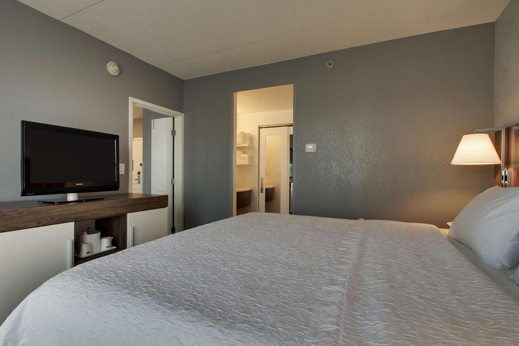 Hampton Inn & Suites Chicago/Орора Экстерьер фото