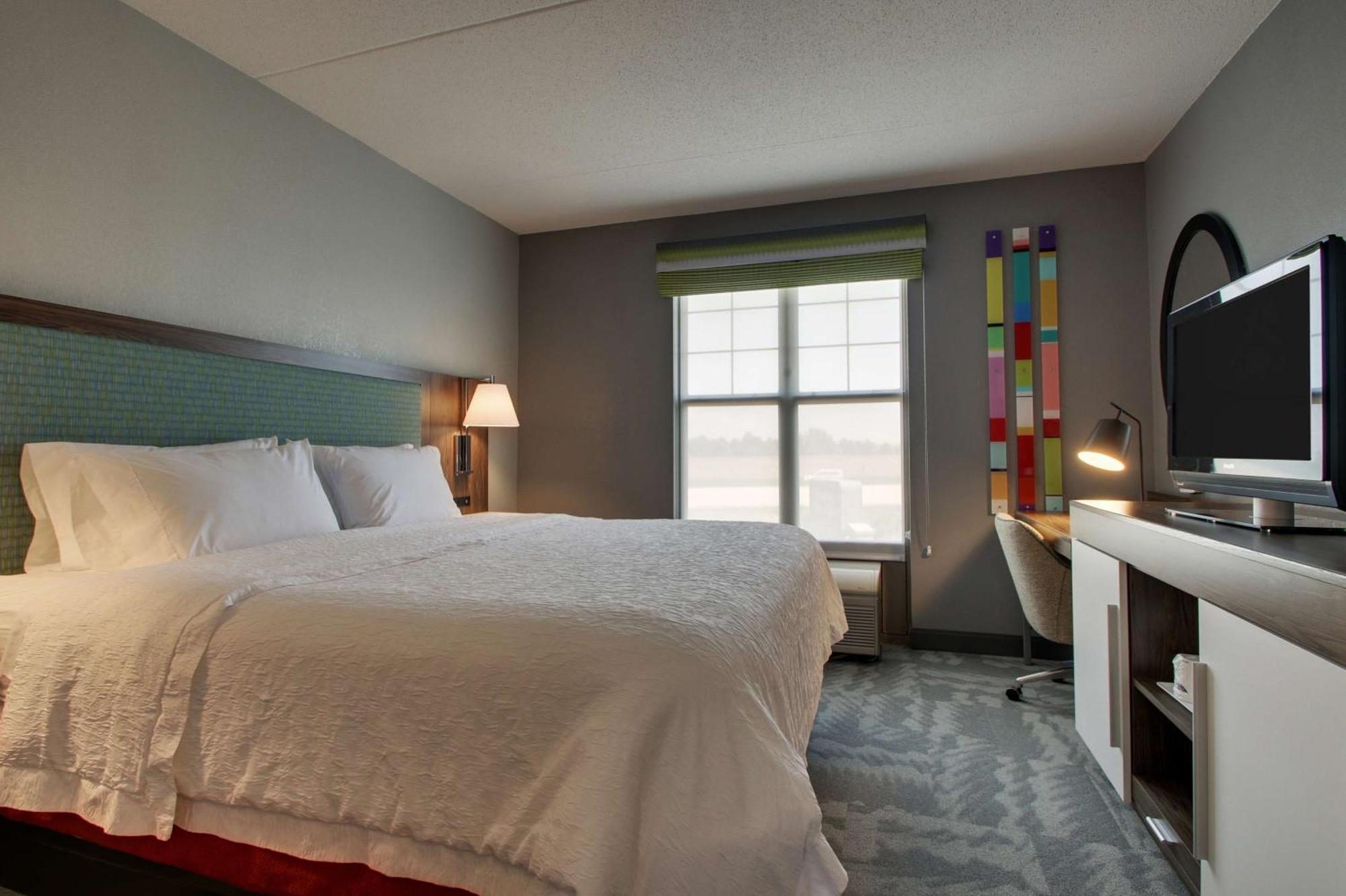 Hampton Inn & Suites Chicago/Орора Экстерьер фото