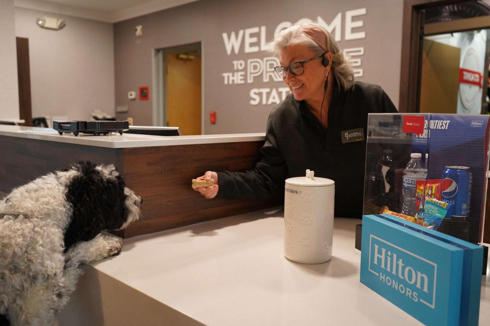 Hampton Inn & Suites Chicago/Орора Экстерьер фото