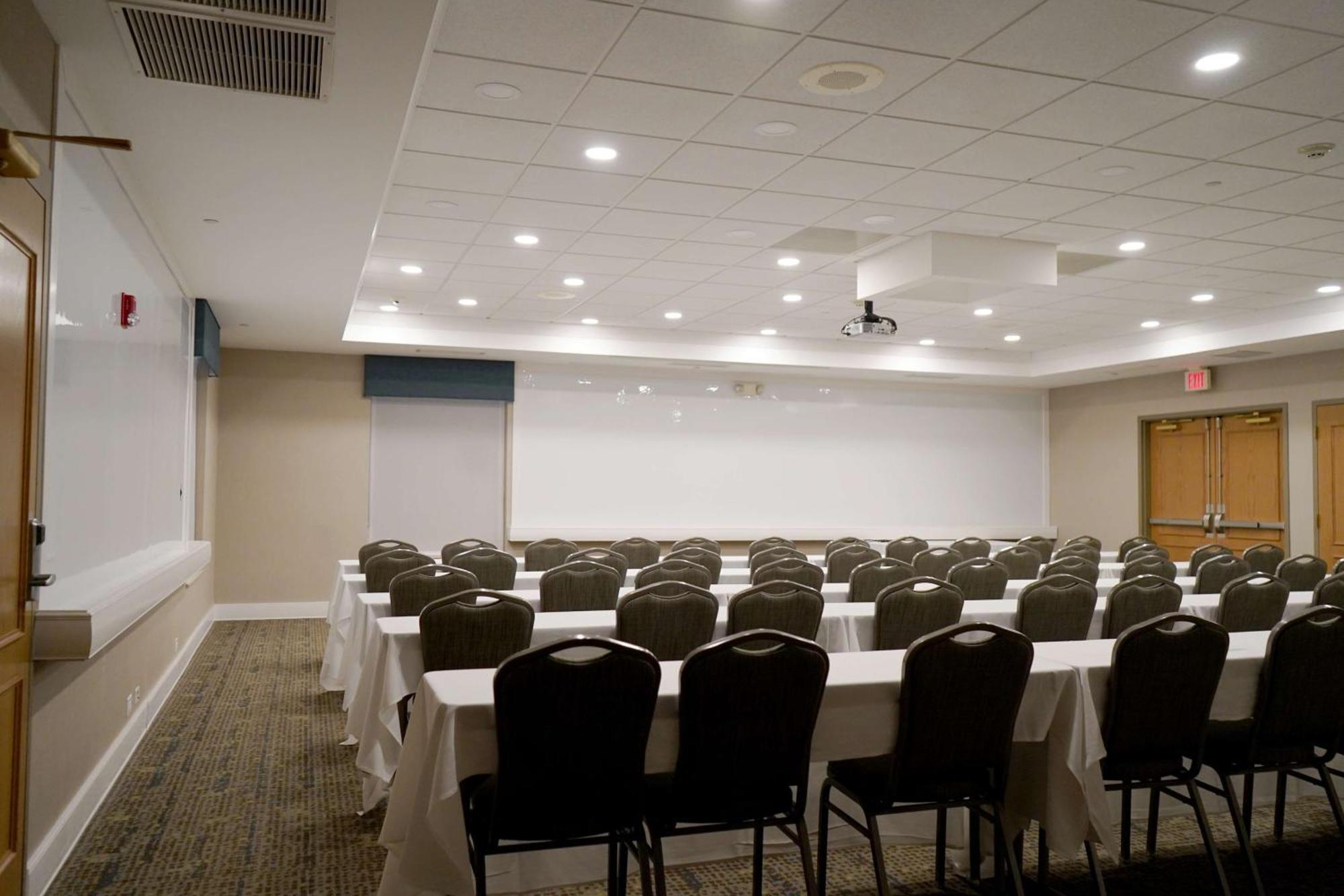 Hampton Inn & Suites Chicago/Орора Экстерьер фото