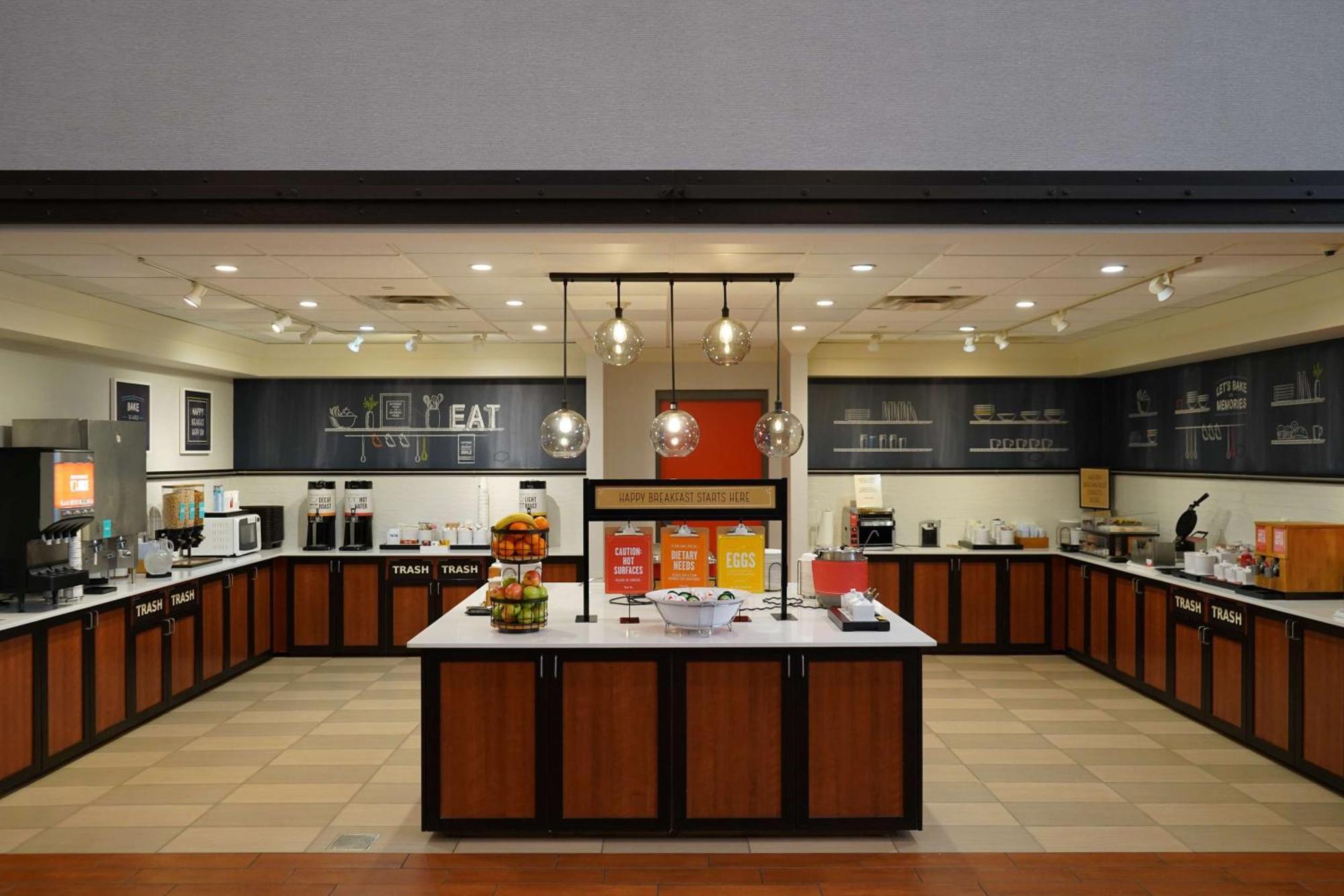 Hampton Inn & Suites Chicago/Орора Экстерьер фото