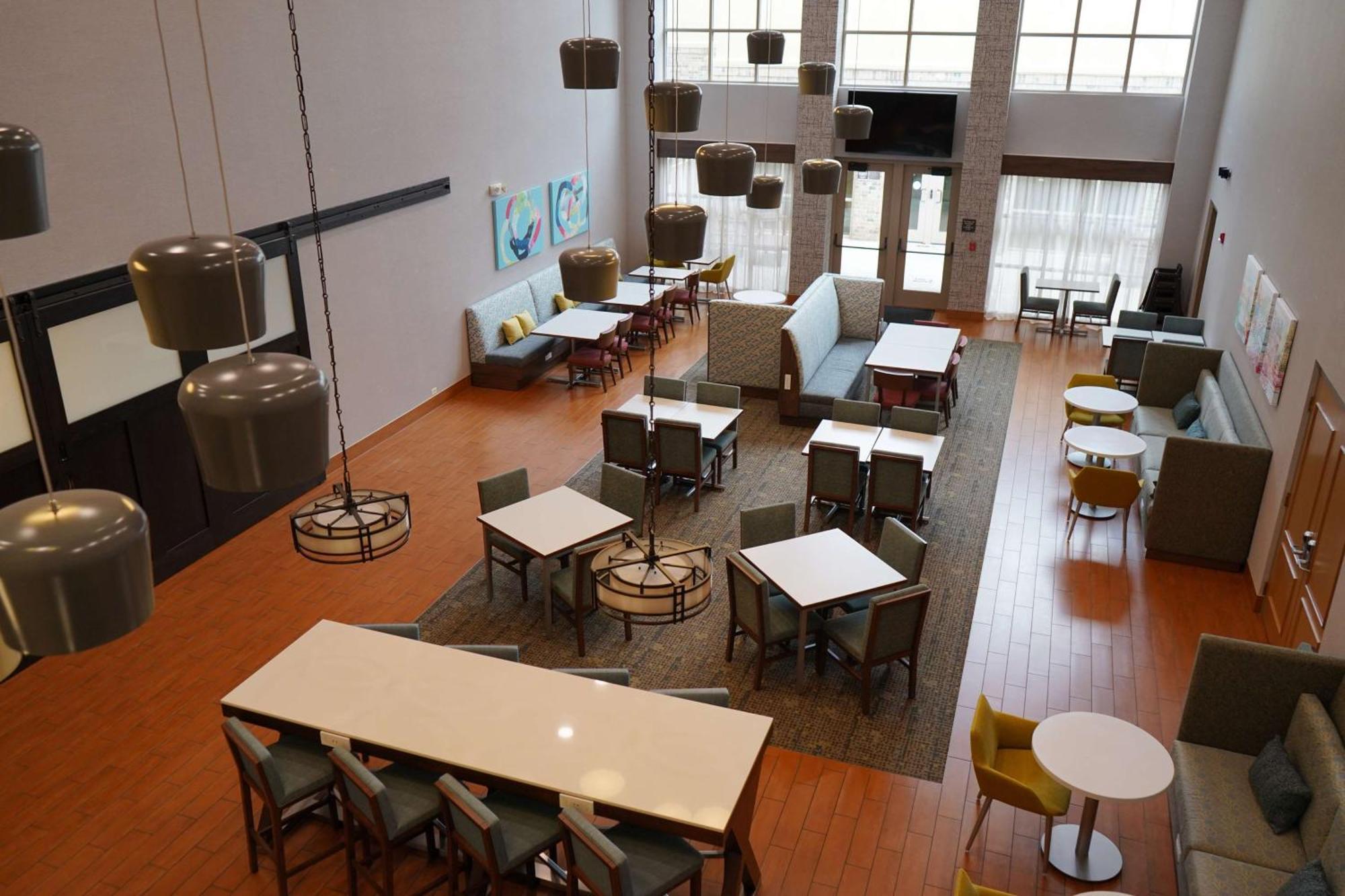 Hampton Inn & Suites Chicago/Орора Экстерьер фото