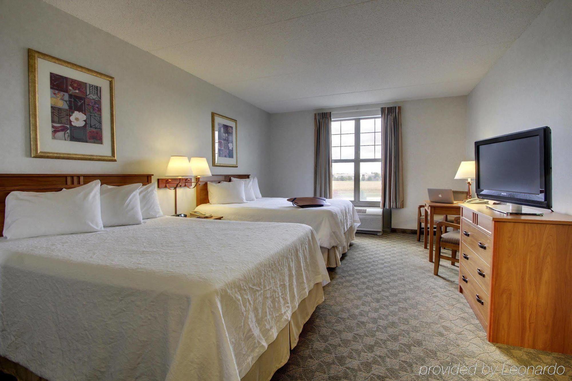 Hampton Inn & Suites Chicago/Орора Экстерьер фото